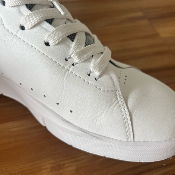 ON Cloud The Roger Advantage in White and Rose - Picture 4 of 11